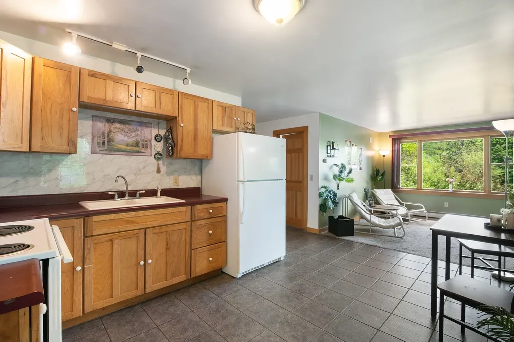 25-27 Gingko Lane Brattleboro VT 05301