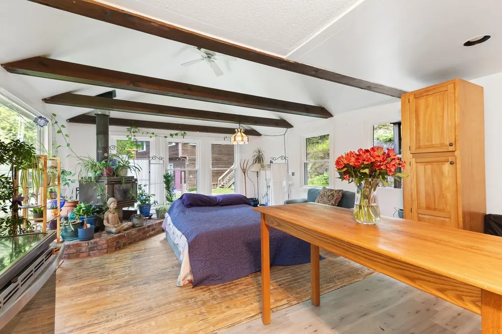 25-27 Gingko Lane Brattleboro VT 05301