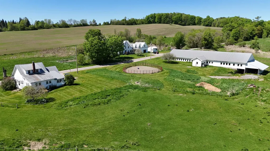 1388 Taylor Farm Road Marshfield VT 05668