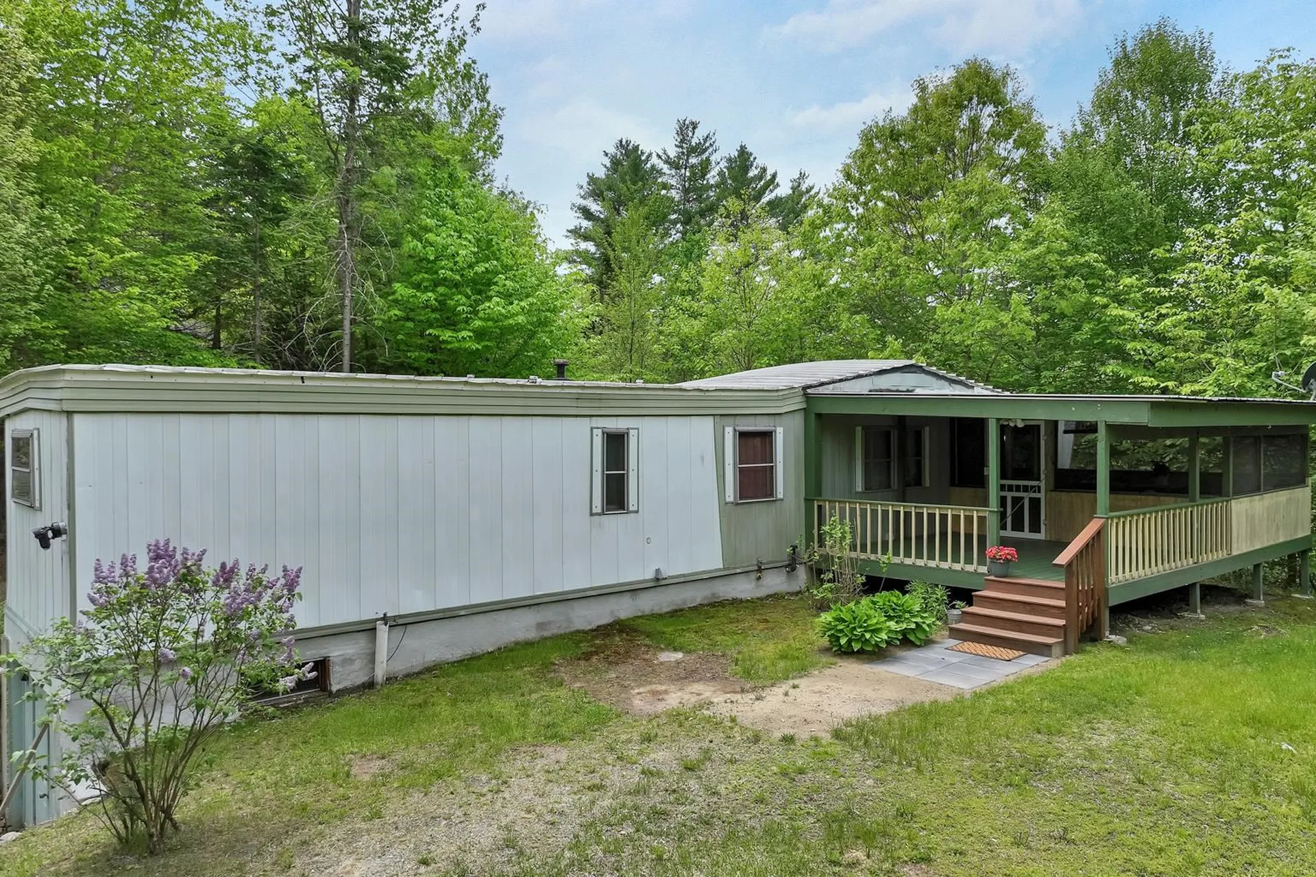 2 Lily Lane Thornton NH 03285