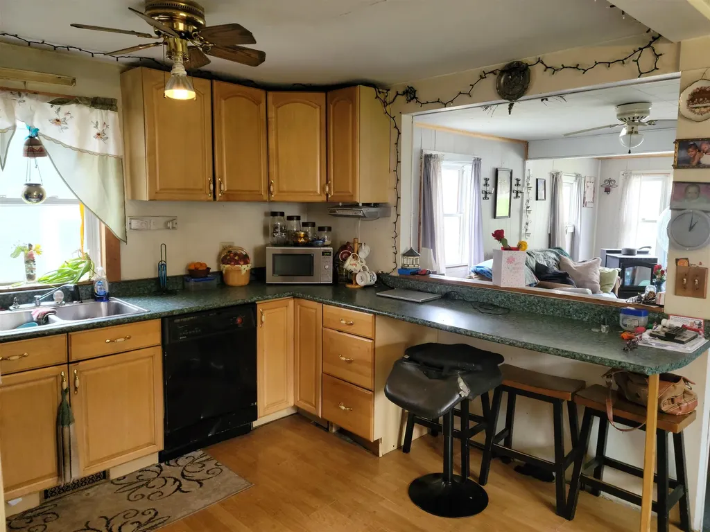 75 Indian Point Street Newport City VT 05855