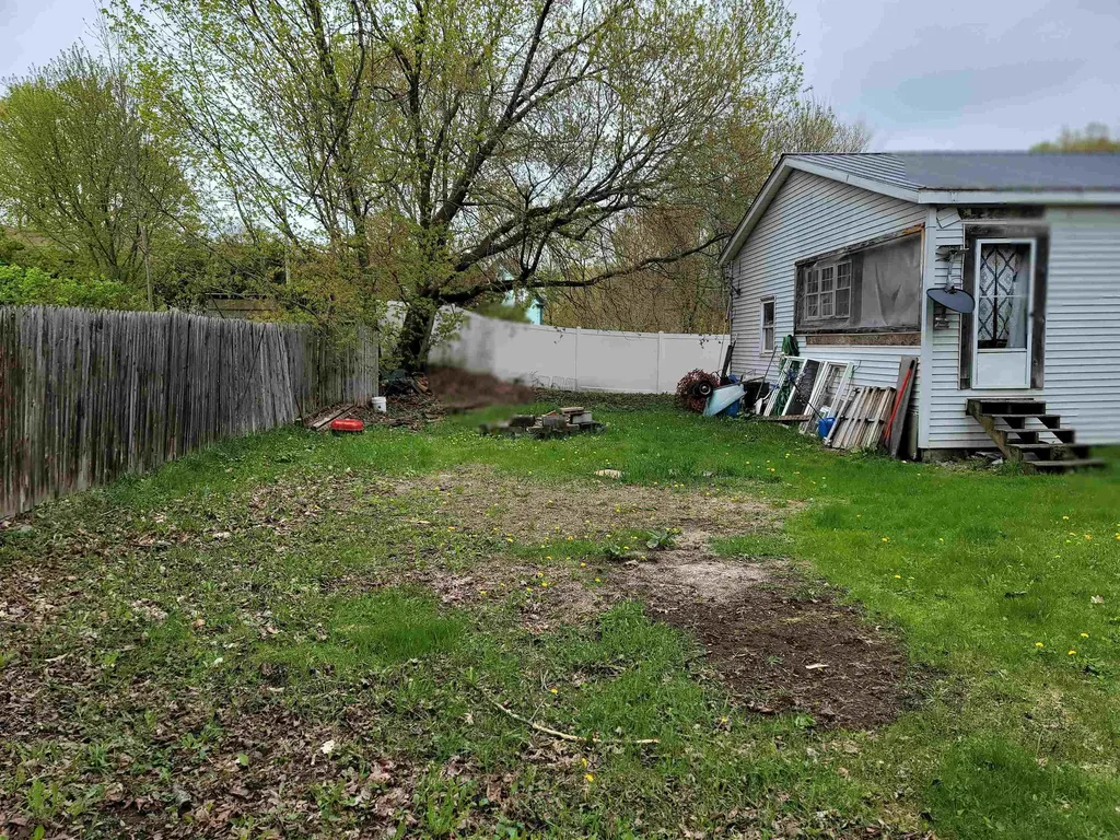 75 Indian Point Street Newport City VT 05855