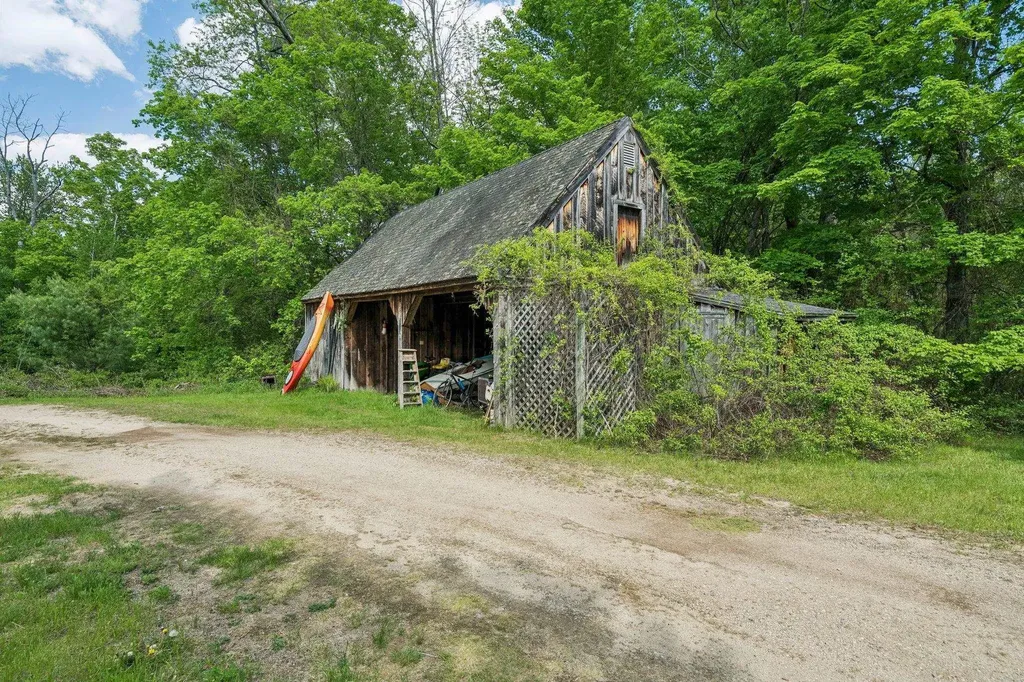 314 Sheridan Road Moultonborough NH 03254