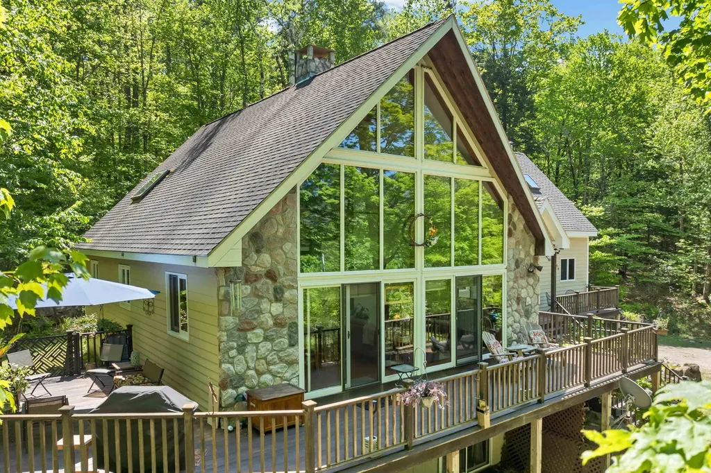 155 Fox Run Road Stoddard NH 03464