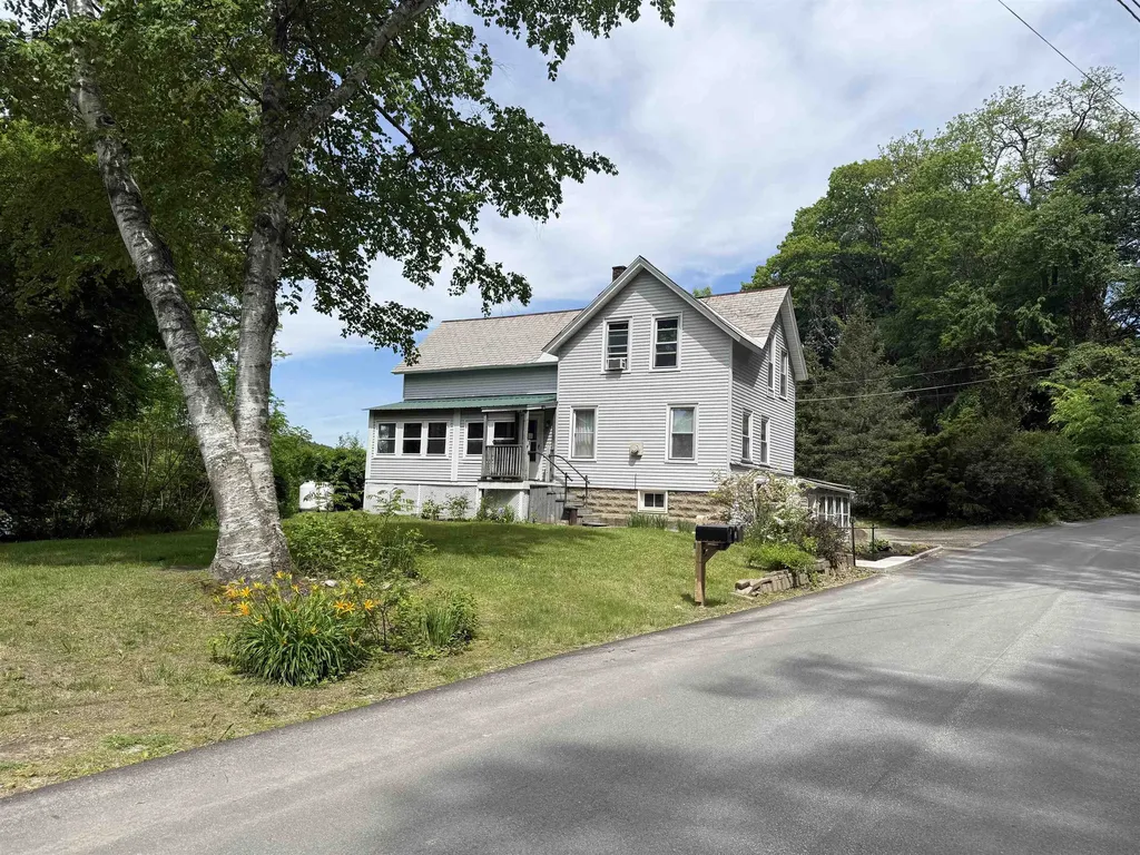 17 Mountain Road Hinsdale NH 03451