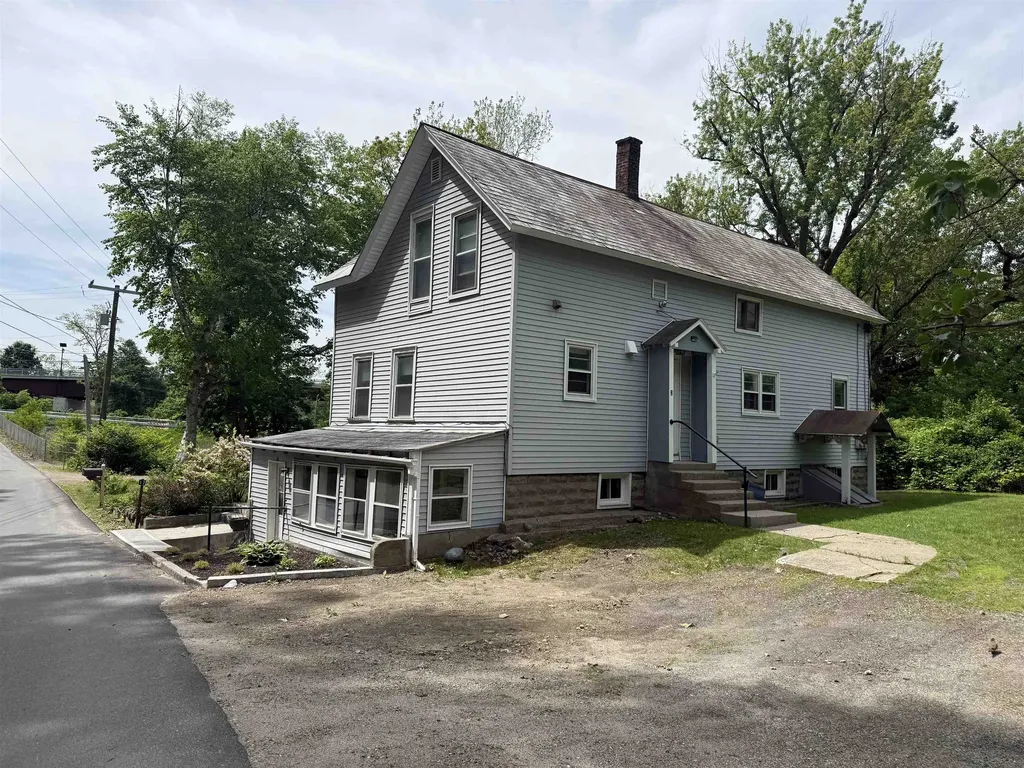 17 Mountain Road Hinsdale NH 03451
