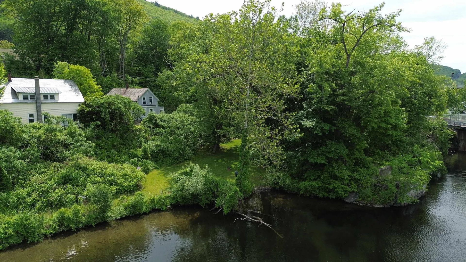17 Mountain Road Hinsdale NH 03451