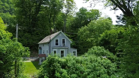 17 Mountain Road Hinsdale NH 03451