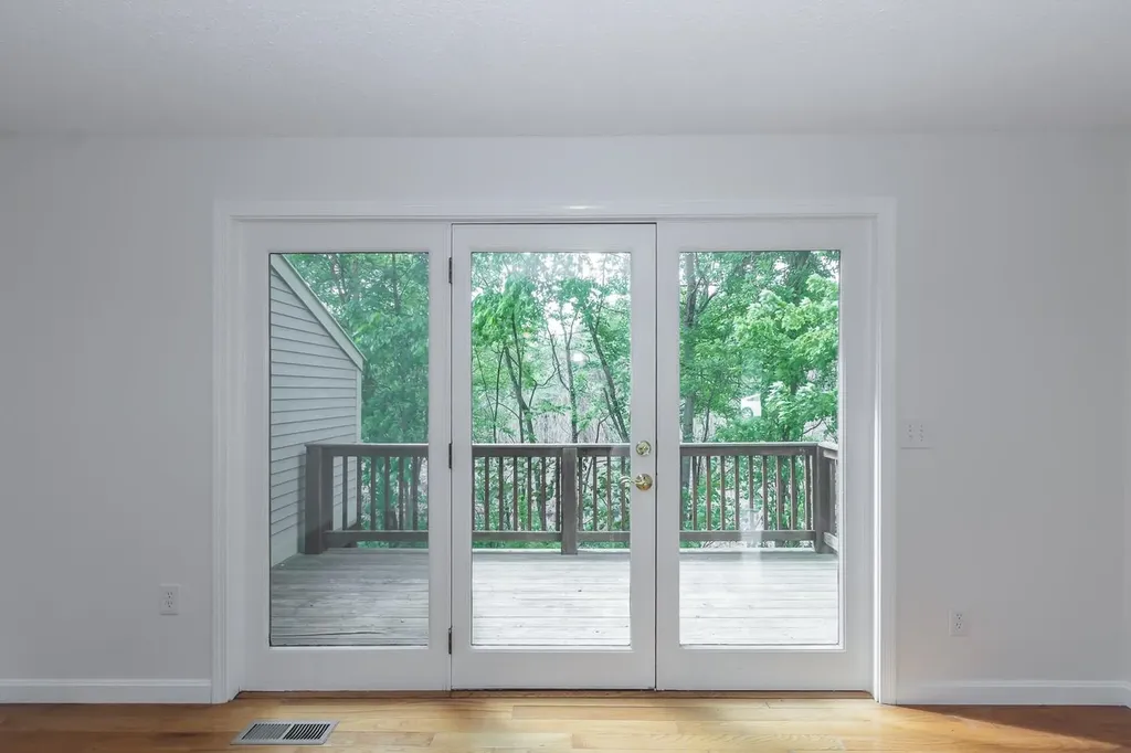 264 Bartemus Trail Nashua NH 03063