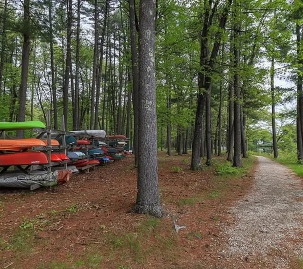 264 Bartemus Trail Nashua NH 03063