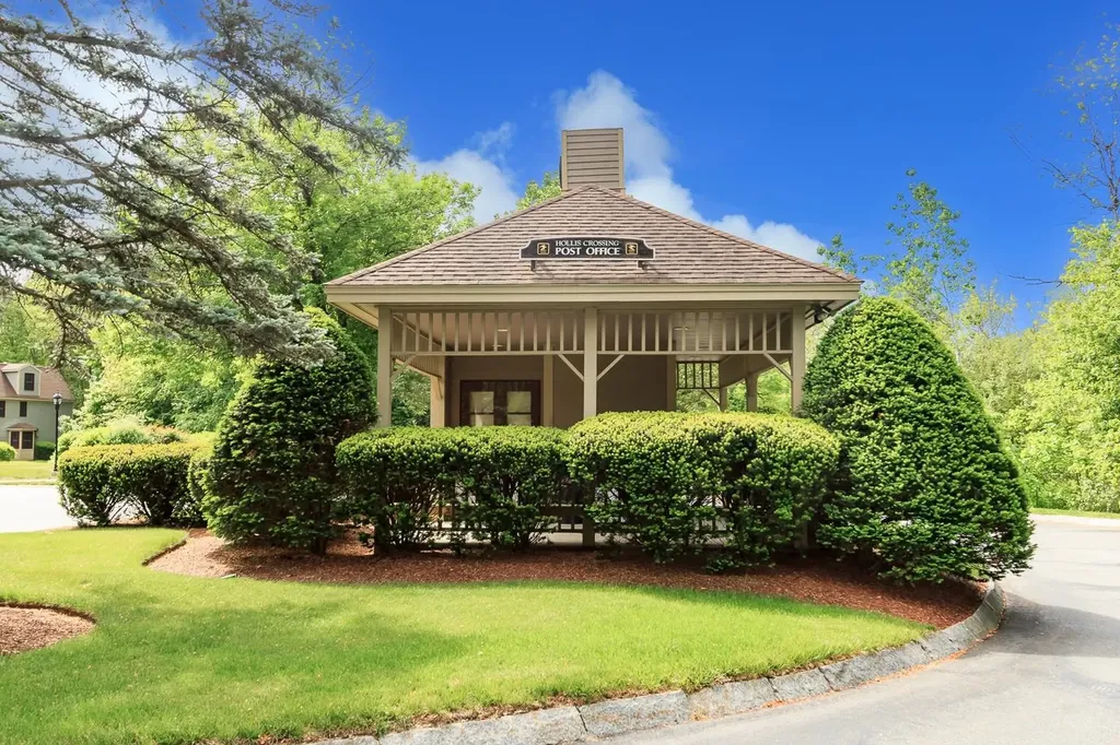 264 Bartemus Trail Nashua NH 03063