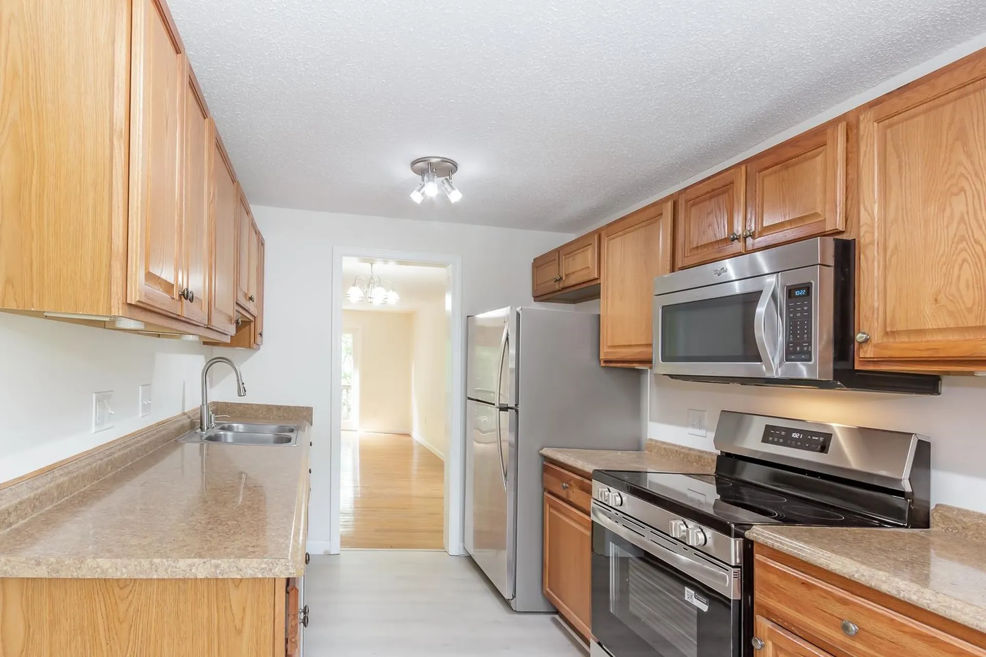 264 Bartemus Trail Nashua NH 03063