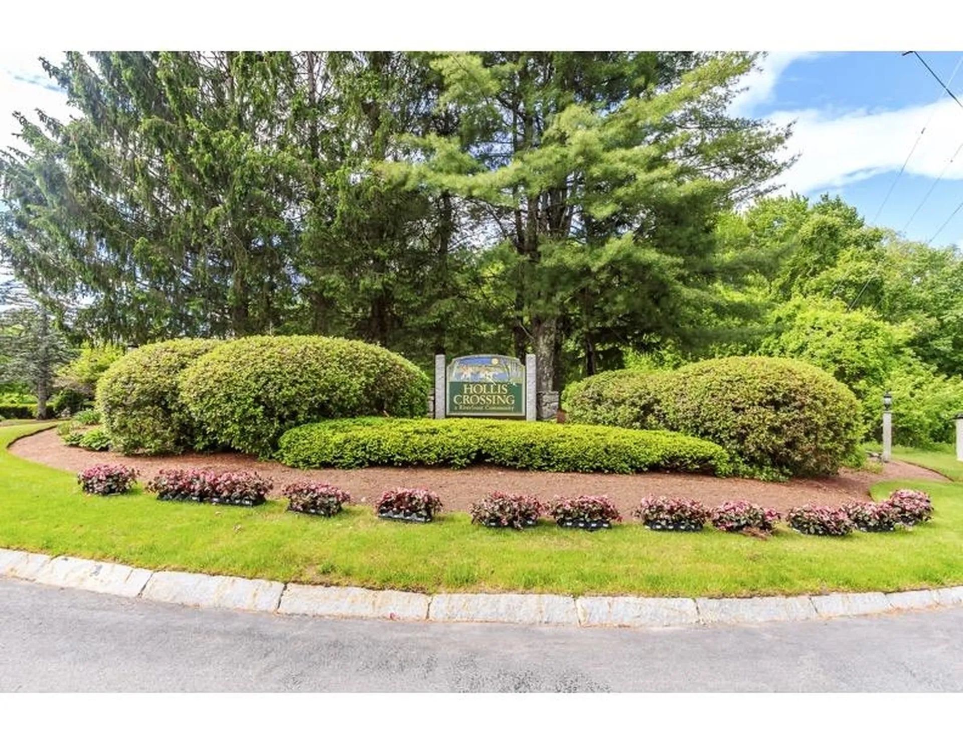 264 Bartemus Trail Nashua NH 03063
