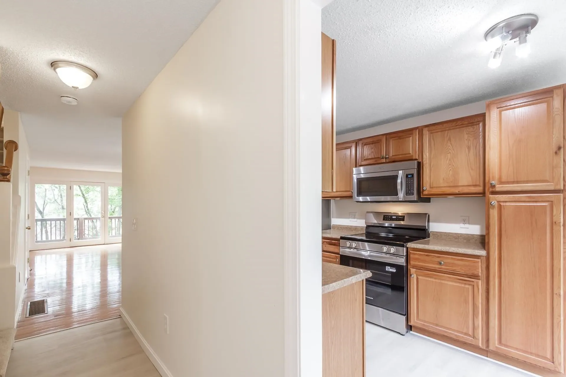 264 Bartemus Trail Nashua NH 03063