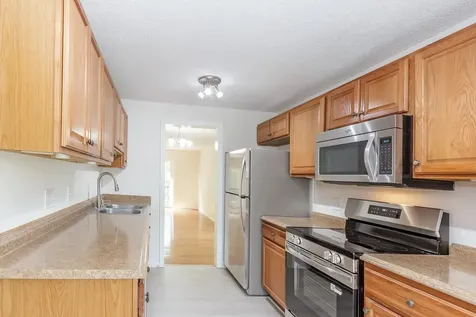 264 Bartemus Trail Nashua NH 03063