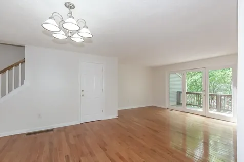 264 Bartemus Trail Nashua NH 03063