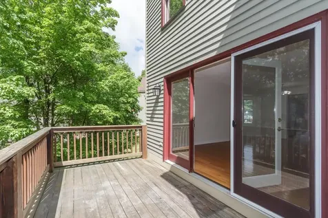 264 Bartemus Trail Nashua NH 03063