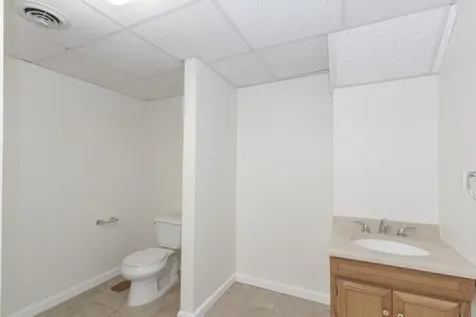 264 Bartemus Trail Nashua NH 03063