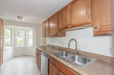 264 Bartemus Trail Nashua NH 03063