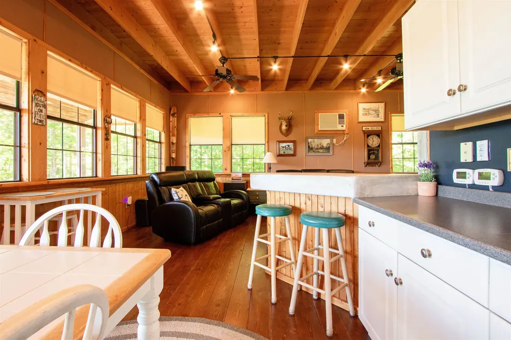 98 Nanas Lane Concord VT 05824