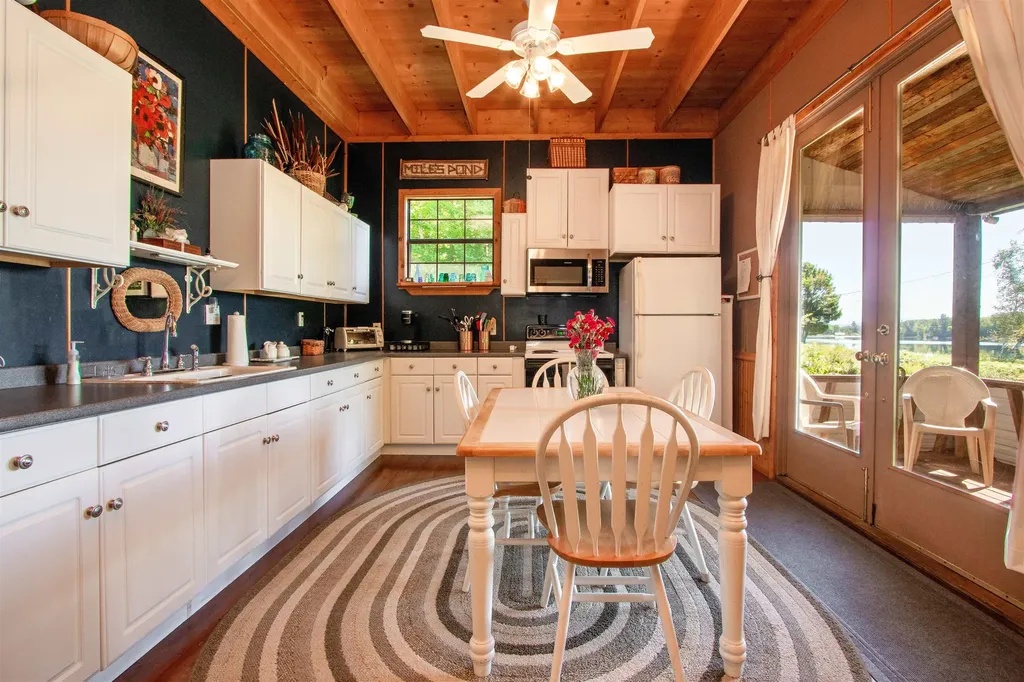98 Nanas Lane Concord VT 05824