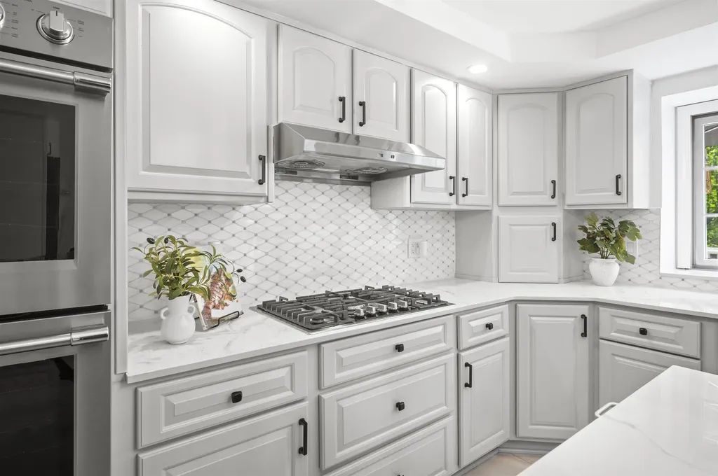 37 Birchwood Circle Bedford NH 03110