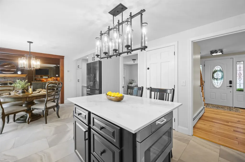 37 Birchwood Circle Bedford NH 03110