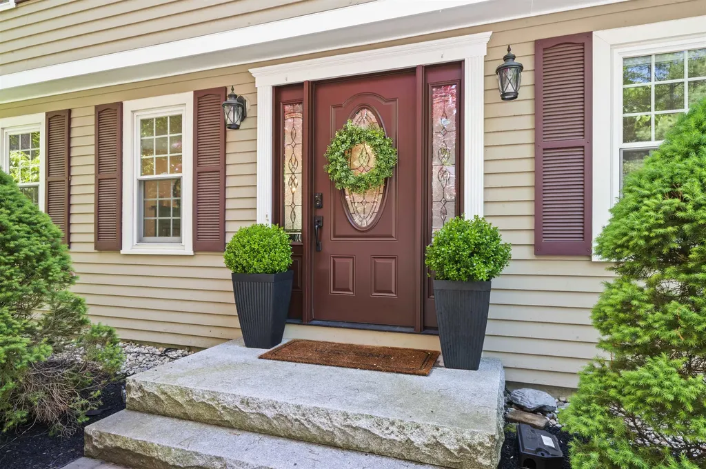 37 Birchwood Circle Bedford NH 03110