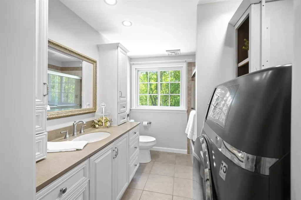37 Birchwood Circle Bedford NH 03110