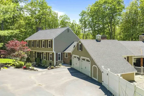 37 Birchwood Circle Bedford NH 03110