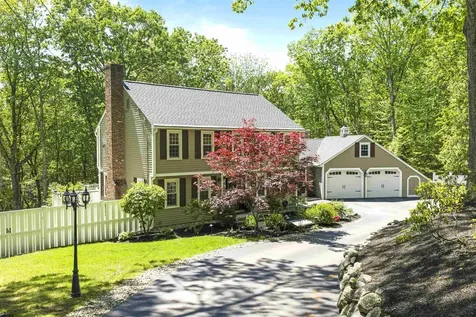 37 Birchwood Circle Bedford NH 03110