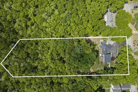 37 Birchwood Circle Bedford NH 03110