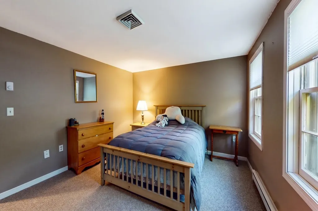 114 Winterwood Drive Londonderry NH 03053