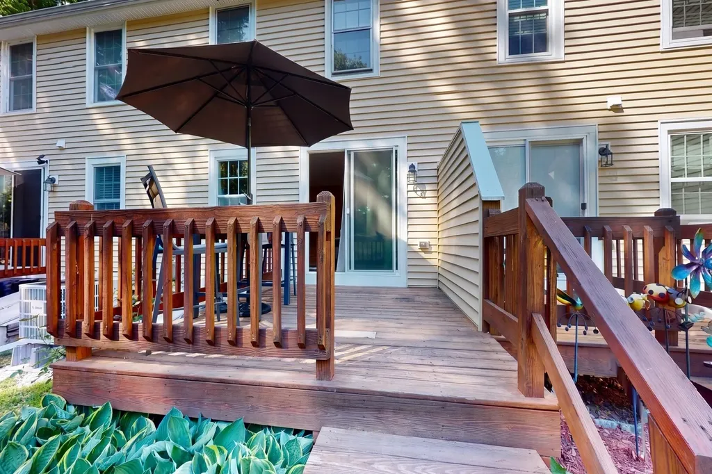 114 Winterwood Drive Londonderry NH 03053