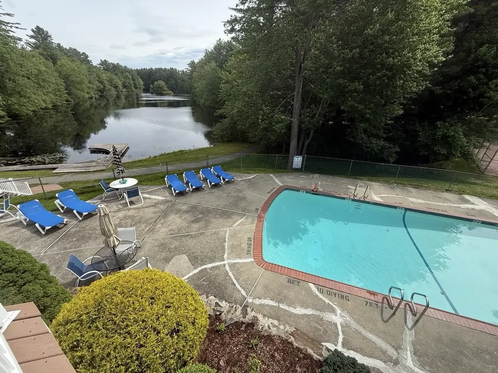 114 Winterwood Drive Londonderry NH 03053