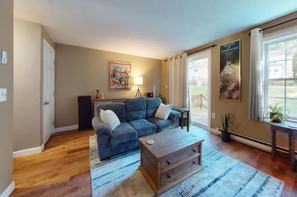 114 Winterwood Drive Londonderry NH 03053