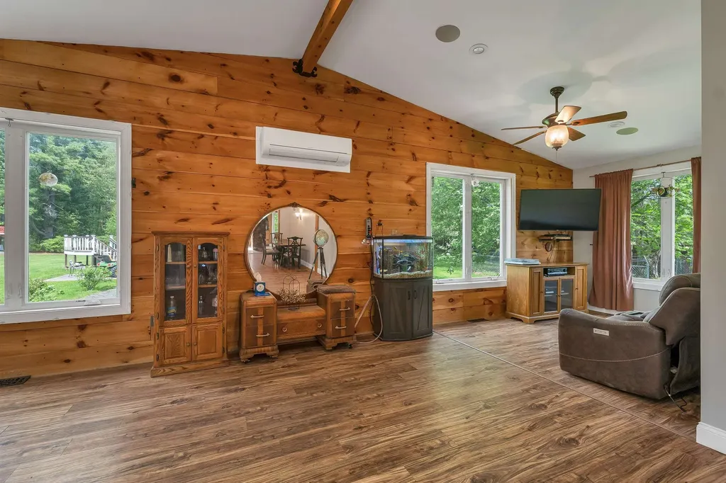 62 Lane Road Derry NH 03038