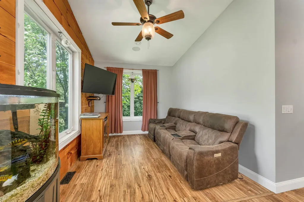 62 Lane Road Derry NH 03038