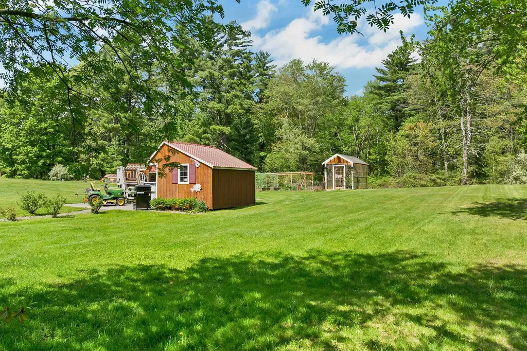 62 Lane Road Derry NH 03038