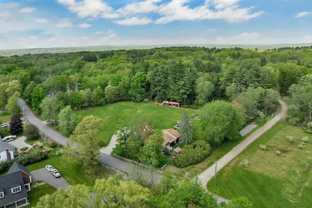 62 Lane Road Derry NH 03038