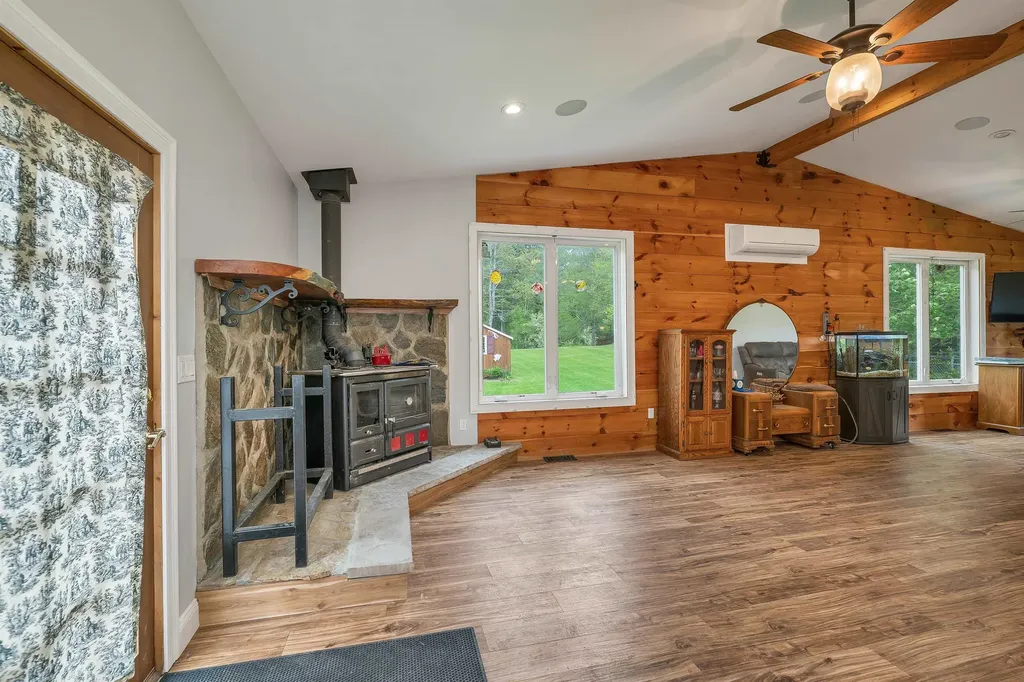 62 Lane Road Derry NH 03038
