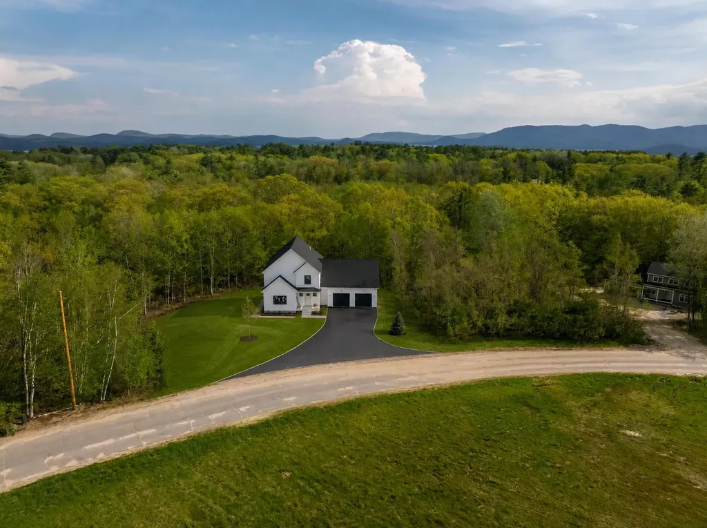 45 Hemlock Drive Wolfeboro NH 03894