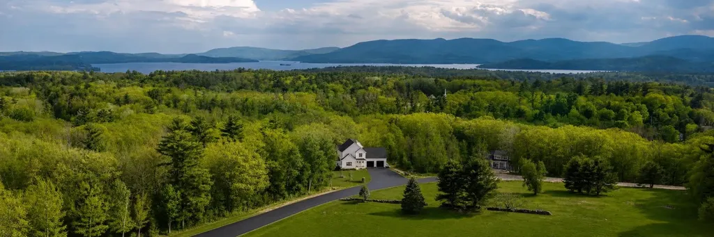 45 Hemlock Drive Wolfeboro NH 03894