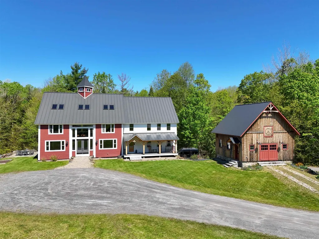 29 Dashney Road Burke VT 05832