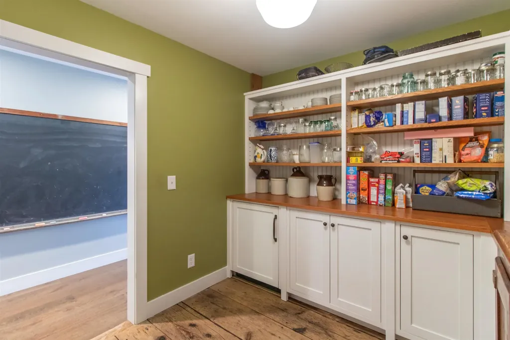 29 Dashney Road Burke VT 05832