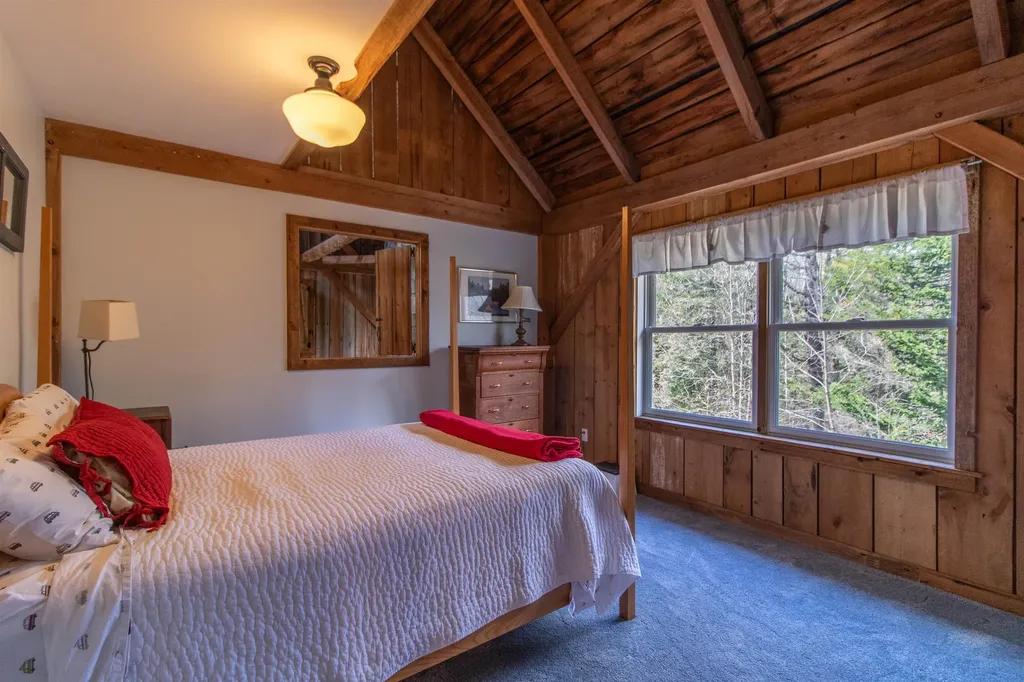 29 Dashney Road Burke VT 05832
