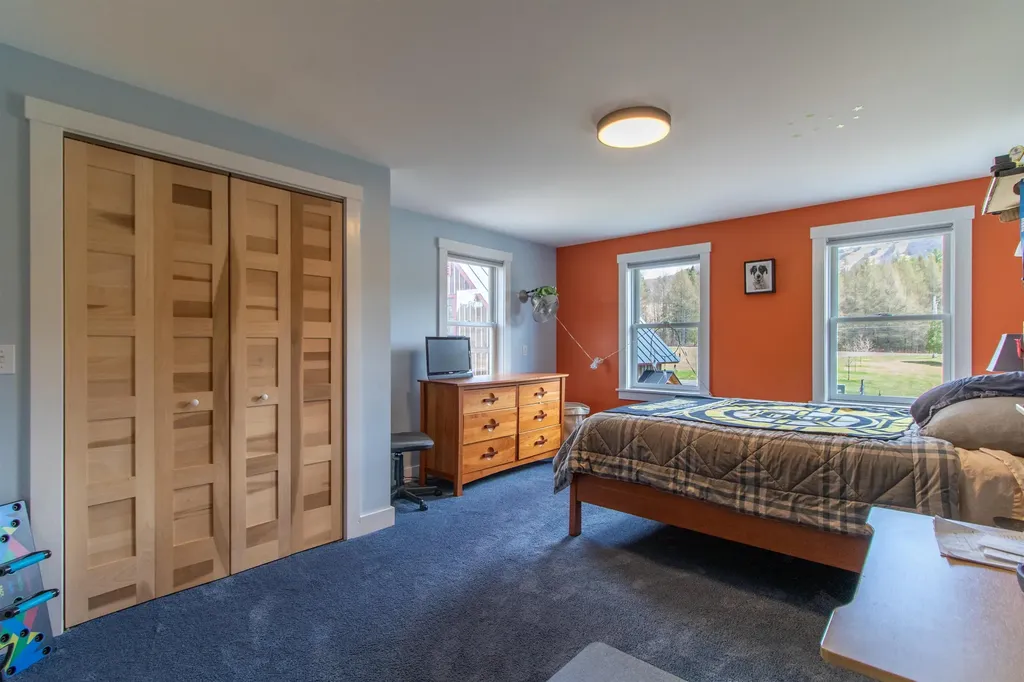29 Dashney Road Burke VT 05832