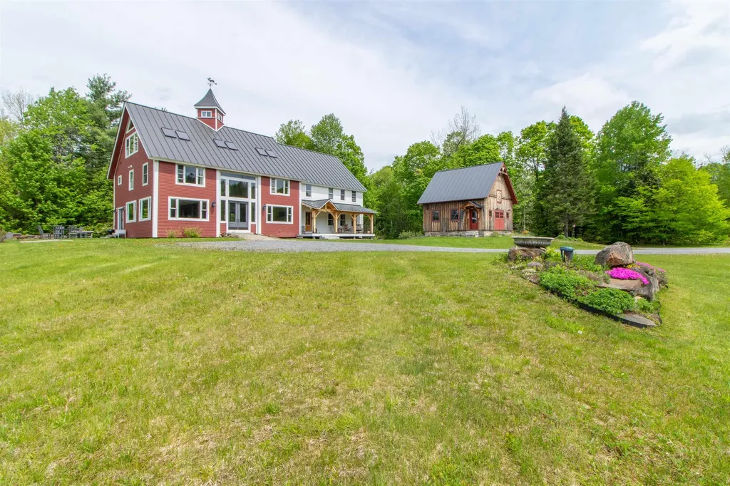 29 Dashney Road Burke VT 05832
