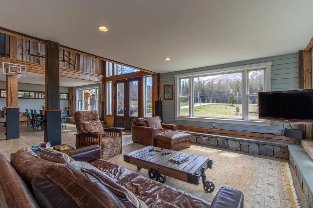 29 Dashney Road Burke VT 05832