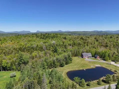 29 Dashney Road Burke VT 05832